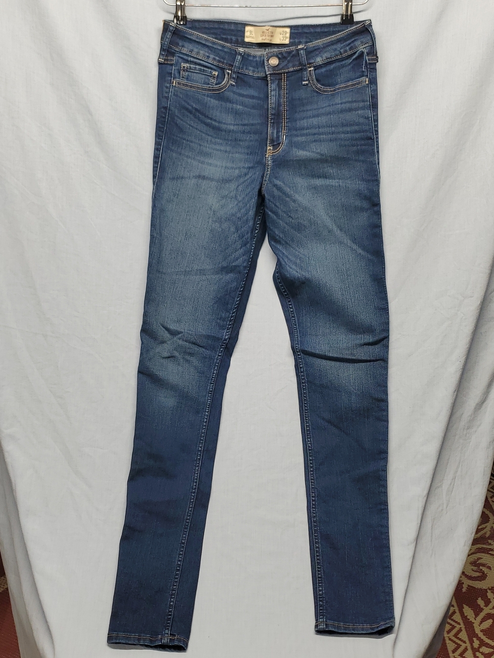 Hollister Women's Skinny Jeans in Medium Blue Wash #253